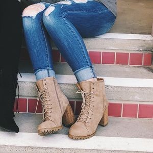 Report Adrian lace up bootie